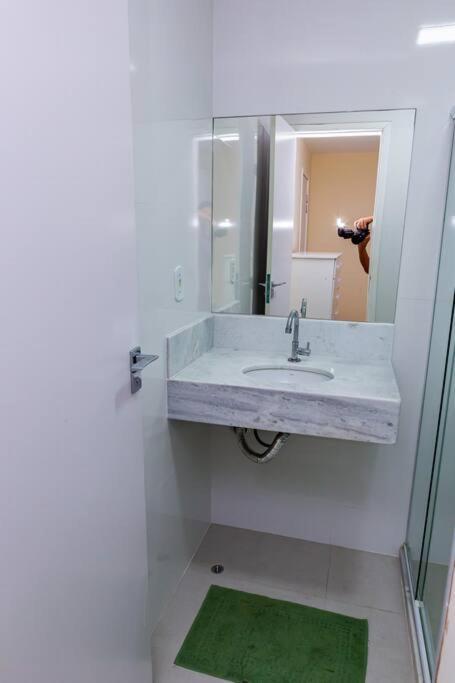 Apartamento Completo - O Melhor Custo X Beneficio Pertinho De Tudo - 3 Minutos A Pe Da Praia Гуарапари Екстериор снимка
